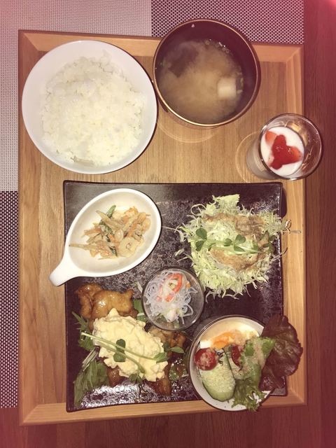 湯の川カフェ ななほし 荘原 カフェ 食べログ