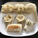 龍華餃子 - 点心と酥餅