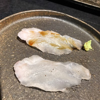 鮨ノ蔵 - クエ 上は醤油、下は塩で
