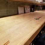 といろ - 店内の雰囲気(1Fカウンター)