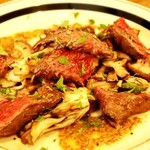 イタリア食堂 Shimaneko - 牛カイノミのステーキマスタードソース