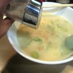 残ったスープにゴマを投入、最初から入れればよかった