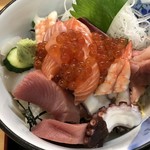 Ryou - 見事な海鮮丼