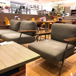 常陸野ブルーイング品川 ビア＆カフェ - ソファ