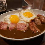 天馬咖喱 - ベーコンソーセージエッグカレー
