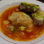 ビストロ アオキ - バゲットの下には鯛のソテー