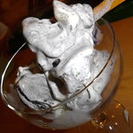 しげ老鮨 - 黒ゴマのアイス