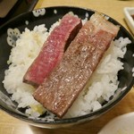 焼肉たまき - 厳選黒毛和牛A5サーロイン税抜1600円と厳選黒毛和牛A5ヘレ税抜1600円