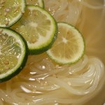 焼肉たまき - 酢橘冷麺のハーフ税抜550円