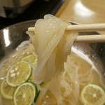 焼肉たまき - 酢橘冷麺のハーフ税抜550円