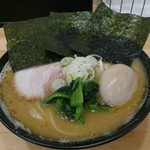 結び - 数量限定　横濱家系豚骨醤油らぁ麺+味玉
