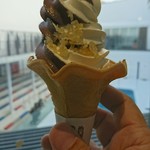 鶴岡市立加茂水族館 売店 - クラゲソフトクリーム