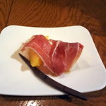 ラ･マンチーナ - 黄金桃と生ハム