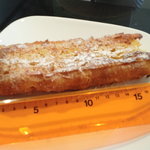 パサージュ ア ニヴォ - フレンチトースト200円。この大きさです。甘くなくて美味しい。