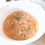 ソネラキッチン - 定食の初めに出るスープ