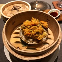 茶禅華 - 上海蟹のオスメスの身と卵のうまみをダイレクトに楽しめる贅沢な一品
