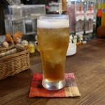 灯 - 茶葉つけこみ焼酎ソーダ割り
