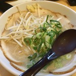 らーめん笑 - チャーシュウ麺　もやしにんにく入り