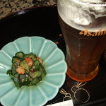 旬彩鈴吉 - ビール、お通し(酢の物)