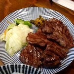 炭焼牛たん東山 仙台本店 - 牛たんアップ