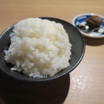 焼肉一頭両騨 - 牛スープで炊いた銀白米（中）/生七味唐辛子