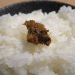 焼肉一頭両騨 - 牛スープで炊いた銀白米（中）