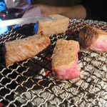 焼肉一頭両騨 - 特上ランプヒレ　