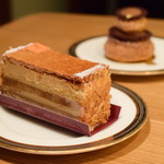 フレデリック カッセル - [手前]ミルフィユ キャラメル・ポム@税込864円