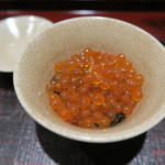 日本料理 晴山 - 30年10月　イクラ　蒸し寿司