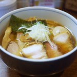 麺処 びぎ屋 - 醤油らーめん全部入り