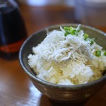 麺処 びぎ屋 - 静岡県駿河湾直送しらすご飯