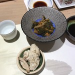 Sushino Jirochou - 土瓶蒸しの中見その2松茸、鱧、白子！
      上握りセットの小鉢！