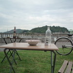 しみず食堂 - 外の特等席で会食如何でしょうか？