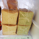 ヒロシマファンの宿 - サービスでパンがあったミャ