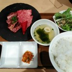 炭火焼肉 さか元 - 「焼肉ランチ」1100円＋税