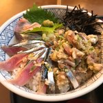 Marusa Suisan - よくばりサンマ丼