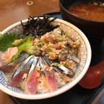 まるさ水産 - よくばりサンマ丼