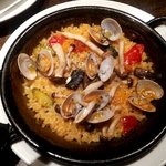 スペイン料理 La Cazuela 三ノ宮 ミント神戸店 - あさりときのこのパエリア