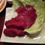 もつ焼 まるい - 馬刺し