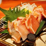 鳥良 立川店 - 鶏の炙りモモたたき