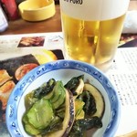 やきとり 萬寿 - この日のお通しはイカの酢味噌和え