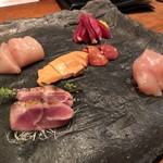 鶏一途 - 地鶏刺身の盛り合わせ(5種)