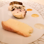 SALONE TOKYO - 3種のチーズの盛り合わせとフィグログ