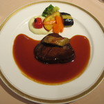 帝国ホテル - 牛フィレ肉のフォアグラ添え(ポアレ) 3500円(税別)