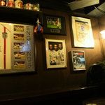 THREE LIONS PUB - 