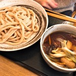 武蔵野うどん 一彩 - 源兵衛さんのしいたけ汁・並(972円)