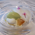 モトイ - デザート3：加納岩の桃とバジルのアイスクリーム シャンパーニュのジュレ2