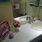 快食空間 makanaiya - トイレの中