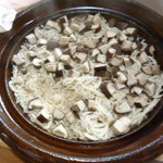 なる屋 - 椎茸としらすの炊き込みご飯