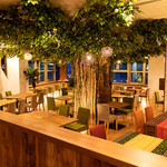 花畑牧場ラクレットチーズ×夜景×肉バル ラ・リゾート 三宮